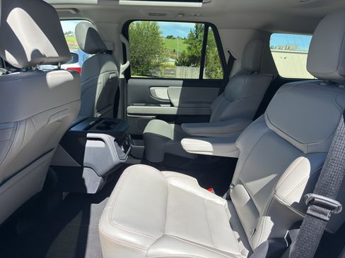 Certified 2025 Ford Expedition Active AWD/4WD image 14