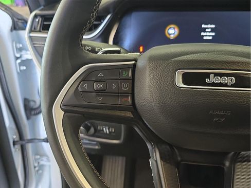 Used 2024 Jeep Grand Cherokee L Laredo w/ Luxury Tech Group I AWD/4WD image 12