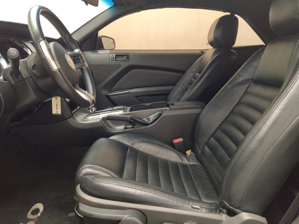 Used 2014 Ford Mustang GT RWD image 17