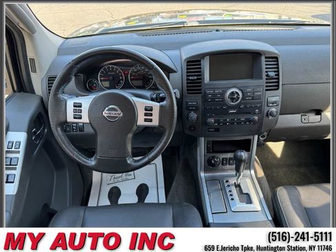 Used 2011 Nissan Pathfinder Silver w/ Protection Pkg image 10