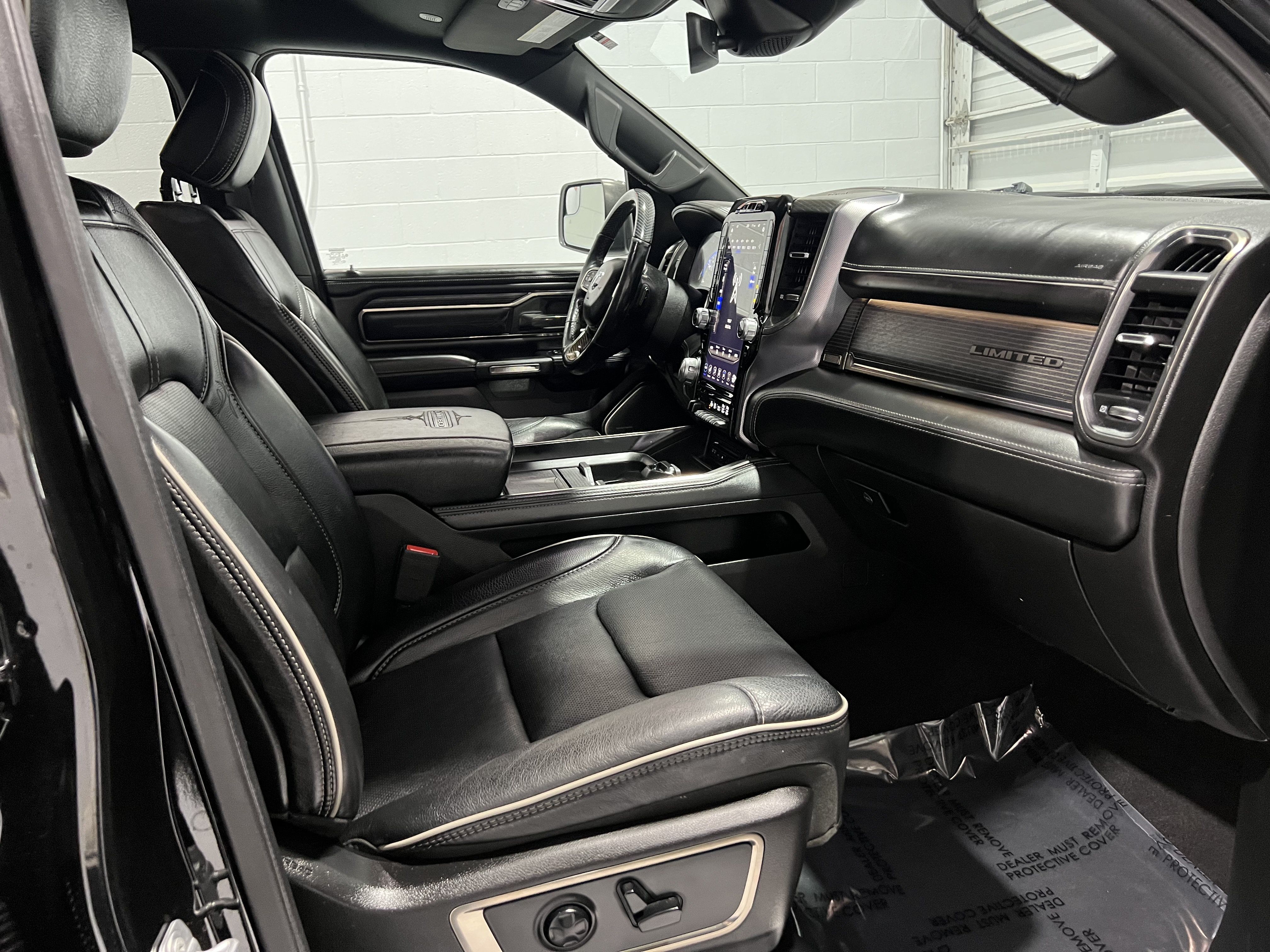 Used 2019 RAM 1500 Limited AWD/4WD image 16
