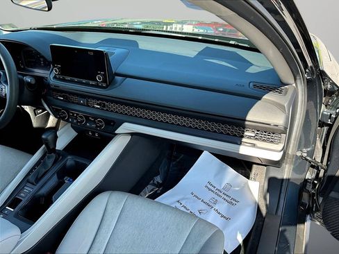 Used 2024 Honda Accord EX image 25