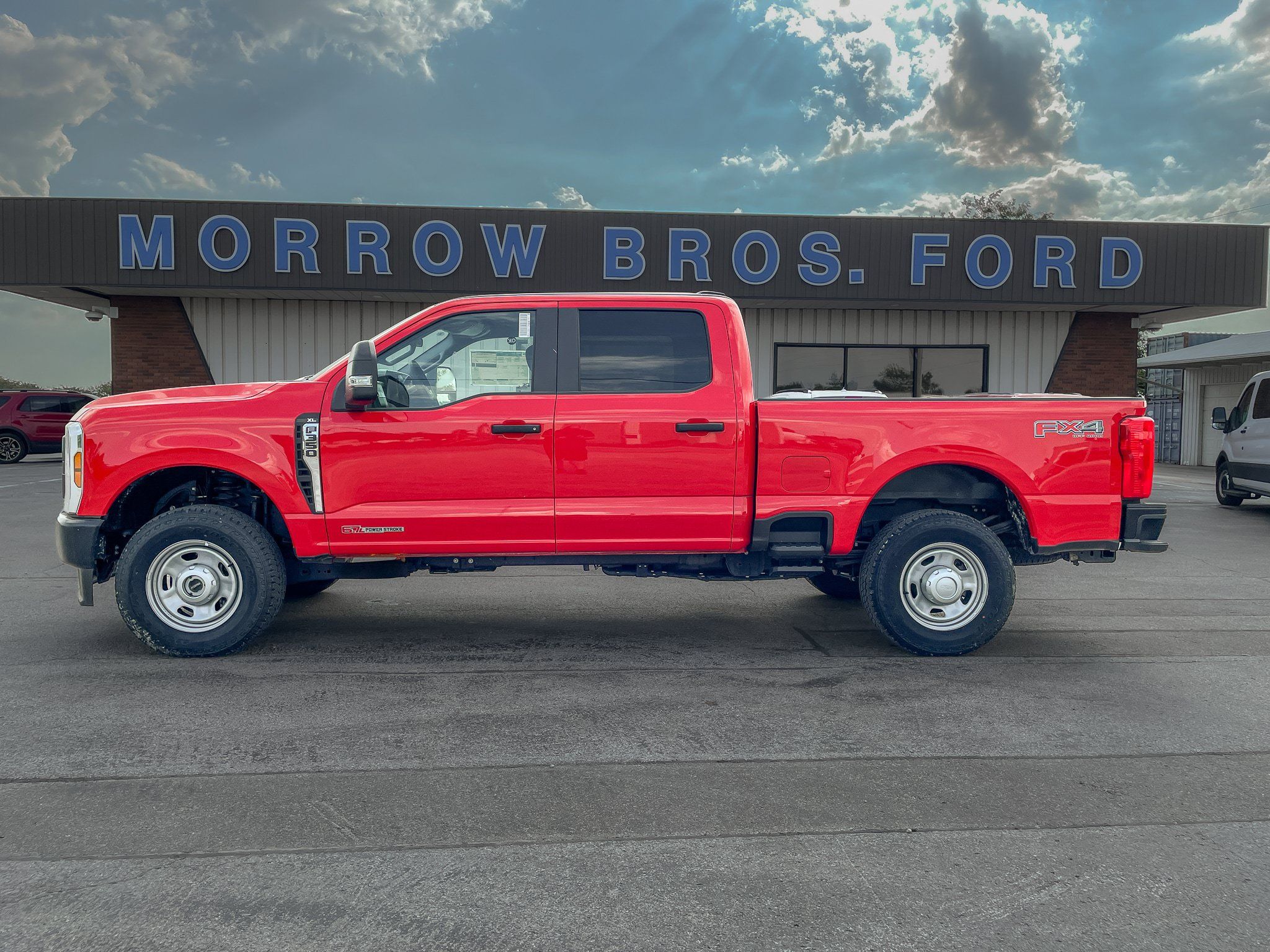 New 2024 Ford F350 XL w/ FX4 Off-Road Package AWD/4WD image 3