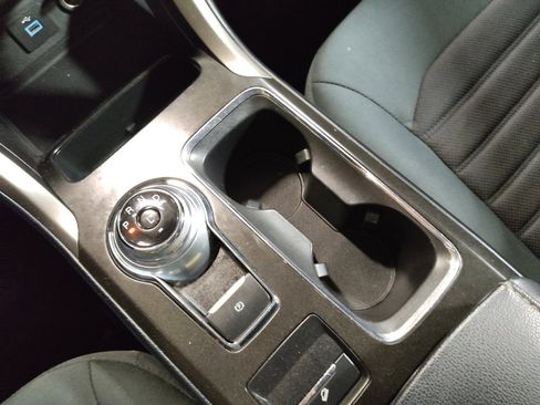 Used 2018 Ford Fusion SE image 26