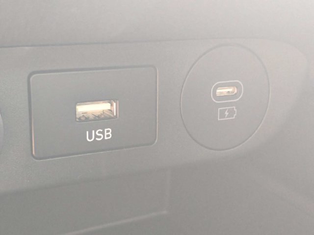 Used 2026 Hyundai Elantra SE FWD image 20