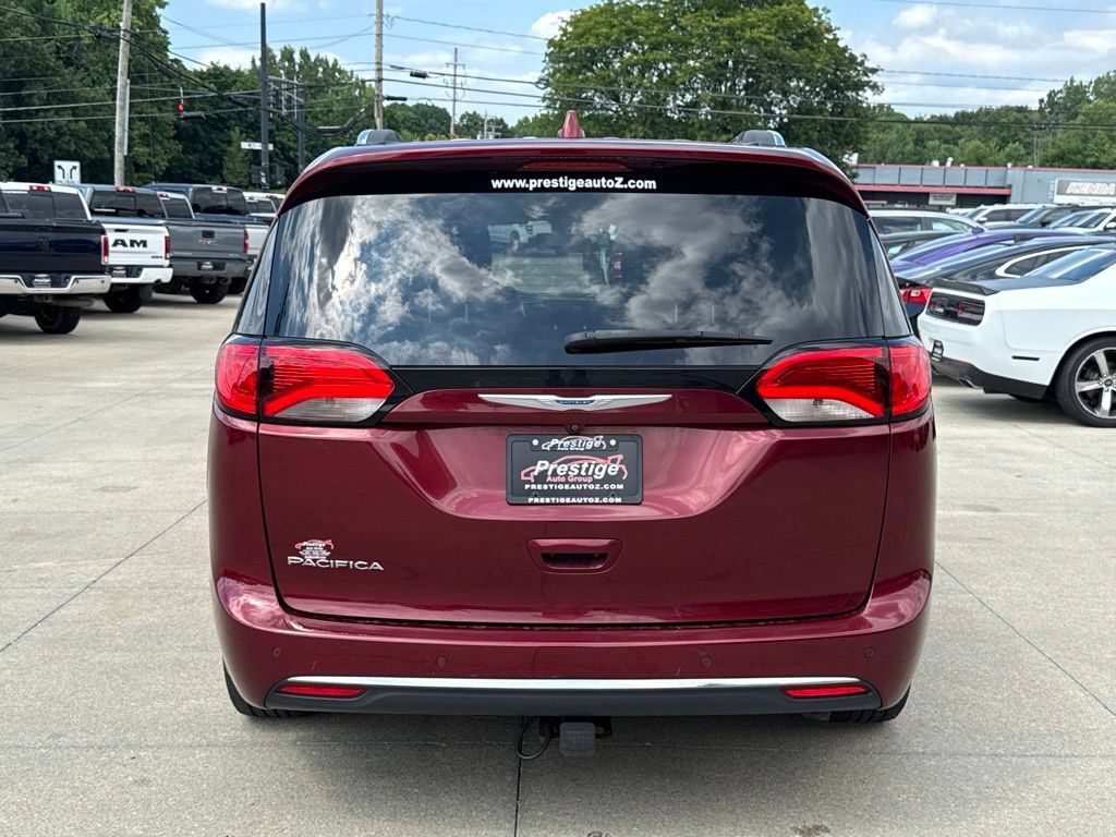 Used 2020 Chrysler Pacifica Touring-L Plus FWD image 18
