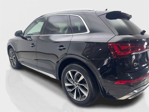 Used 2022 Audi Q5 2.0T Premium w/ Convenience Package image 14