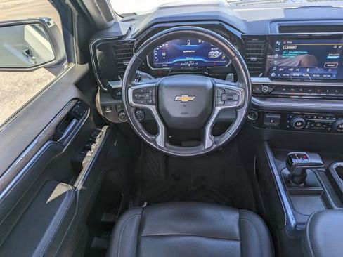 Used 2022 Chevrolet Silverado 1500 LTZ w/ LTZ Premium Package AWD/4WD image 17