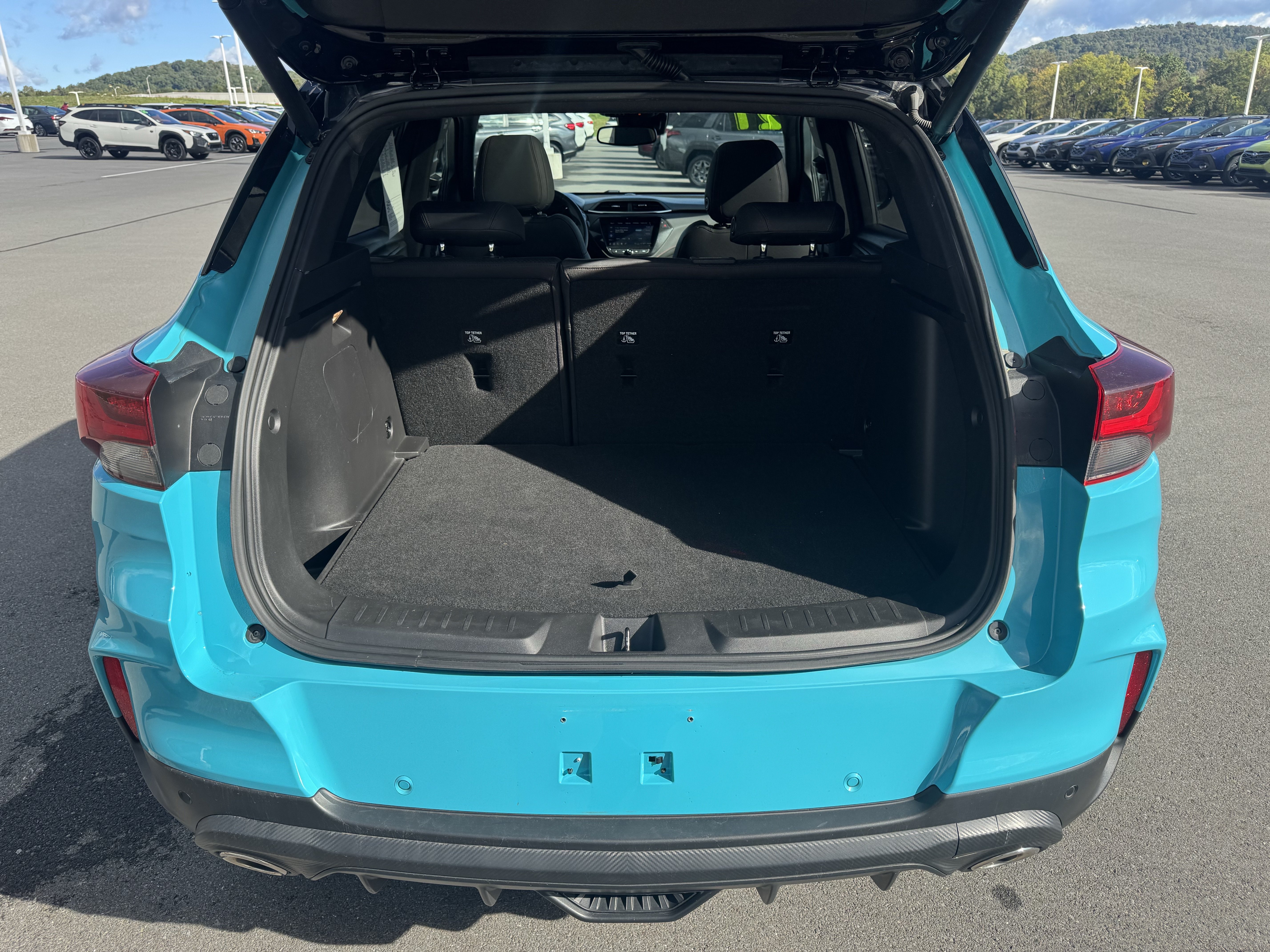 Used 2021 Chevrolet TrailBlazer RS w/ Sun and Liftgate Package AWD/4WD image 5