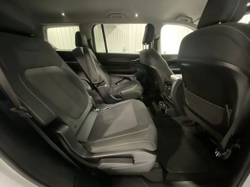 Used 2023 Jeep Grand Cherokee L Laredo image 21