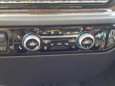 Certified 2024 GMC Sierra 1500 Elevation w/ LPO, Elevation Black Package image 6