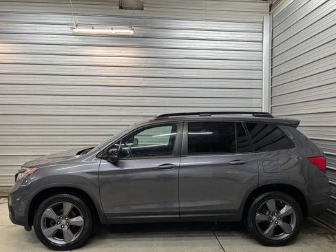 Used 2021 Honda Passport Touring image 3