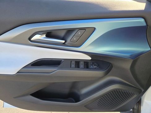 New 2026 Chevrolet Equinox EV LT FWD image 9