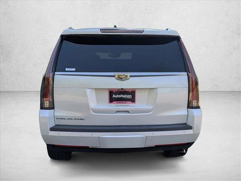 Used 2016 Cadillac Escalade Platinum AWD/4WD image 7