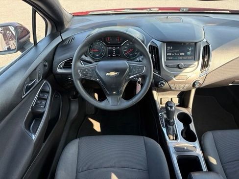 Used 2017 Chevrolet Cruze LT w/ RS Package FWD image 13