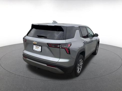 Used 2025 Chevrolet Equinox LT FWD image 15