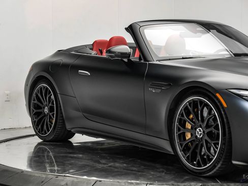 Used 2024 Mercedes-Benz SL 63 AMG S e Performance 4MATIC image 34