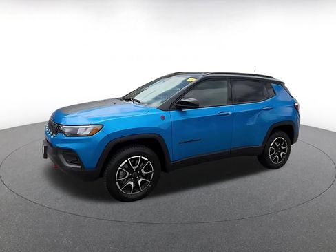 Used 2025 Jeep Compass Trailhawk AWD/4WD image 8