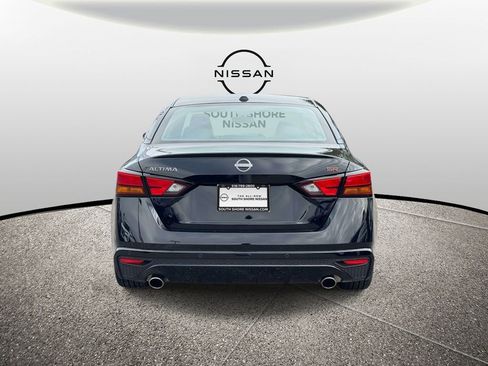 Certified 2025 Nissan Altima 2.5 SR image 6