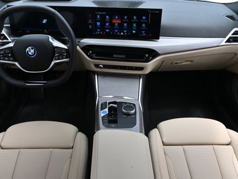 Used 2026 BMW i4 xDrive40i w/ Premium Package AWD/4WD image 15