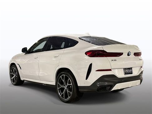 Used 2021 BMW X6 xDrive40i w/ M Sport Package image 11