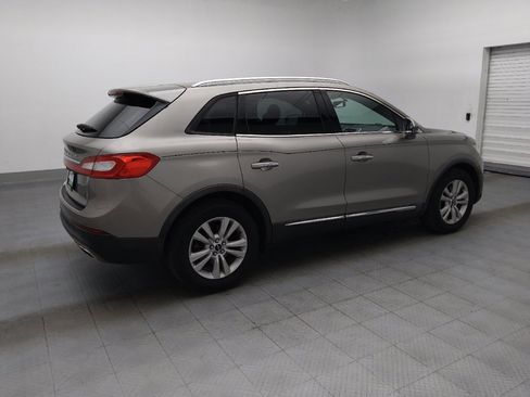 Used 2016 Lincoln MKX Premiere w/ Cargo Accessories Package FWD image 10