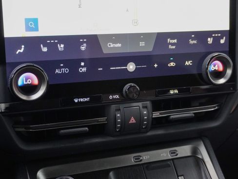 Used 2024 Lexus GX 550 w/ Accessory Package (Z1) AWD/4WD image 23