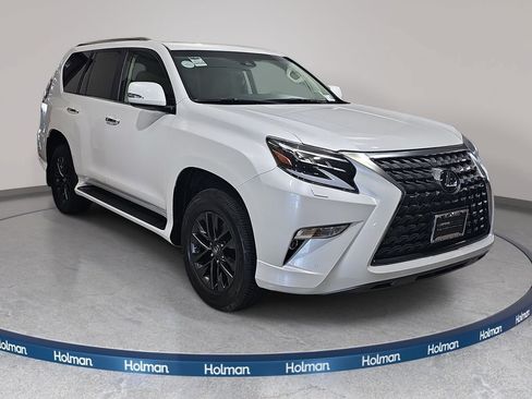 Certified 2020 Lexus GX 460 Premium w/ Premium Package AWD/4WD image 3