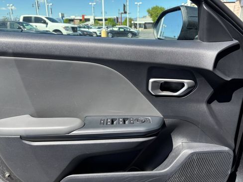 Used 2025 Kia K4 FWD image 18