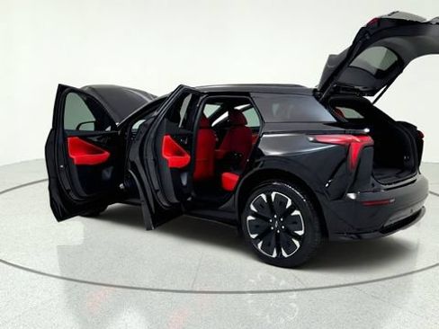 Used 2024 Chevrolet Blazer EV RS RWD image 16