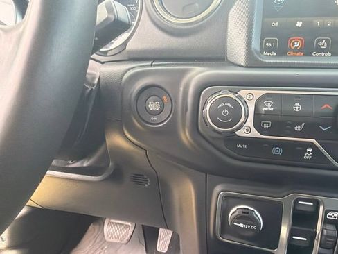 Used 2023 Jeep Wrangler Unlimited Sahara w/ Cold Weather Group AWD/4WD image 28