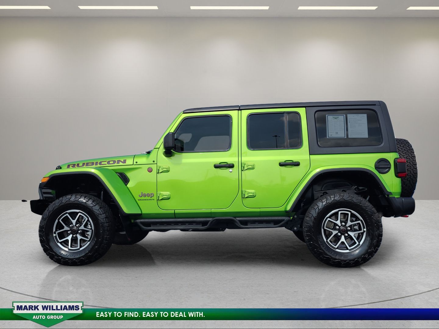 Used 2025 Jeep Wrangler Unlimited Rubicon w/ Convenience Group AWD/4WD image 7