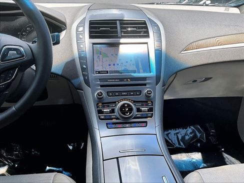 Used 2017 Lincoln MKZ Reserve w/ Climate Package FWD image 8