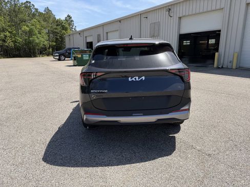 Used 2026 Kia Sportage EX image 6