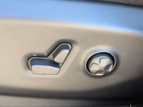 New 2026 Chrysler Pacifica Select FWD image 22