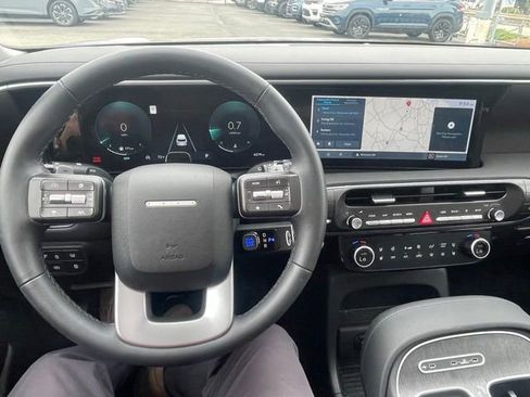 Used 2026 Hyundai Palisade Limited AWD/4WD image 16