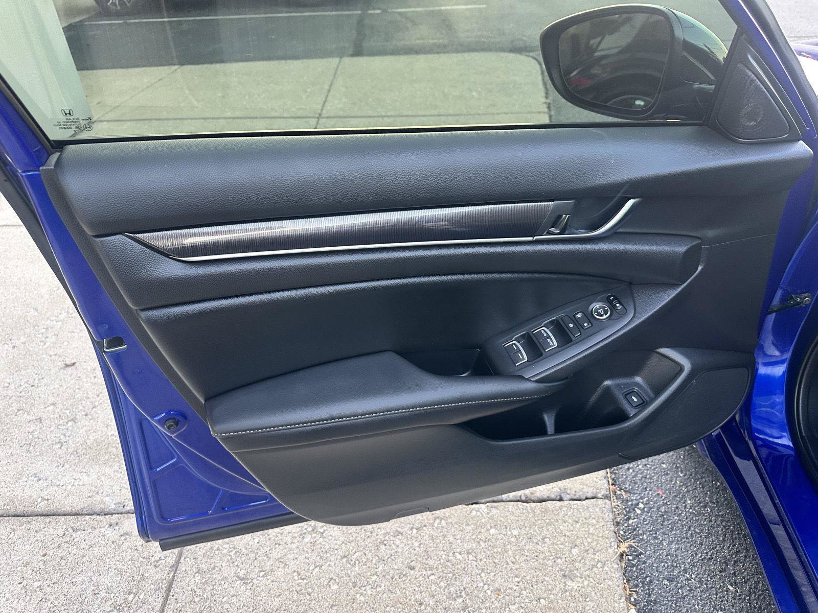 Used 2022 Honda Accord Sport image 21