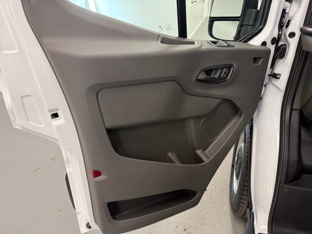 New 2026 Ford Transit 250 148 Medium Roof RWD image 12