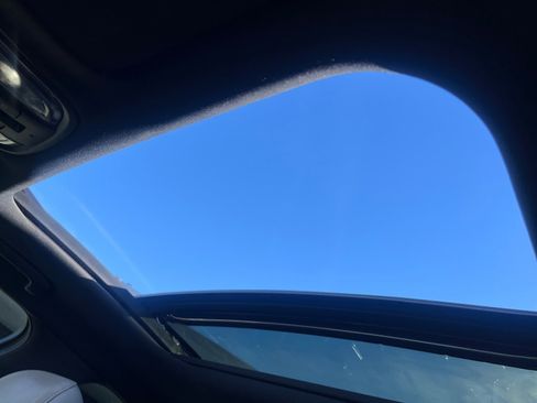 Used 2018 Kia Stinger GT2 image 33