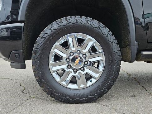 Used 2024 Chevrolet Silverado 2500 High Country w/ High Country Premium Package AWD/4WD image 12