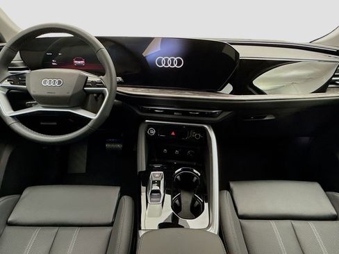 Used 2025 Audi Q5 2.0T Premium Plus w/ Premium Plus image 13