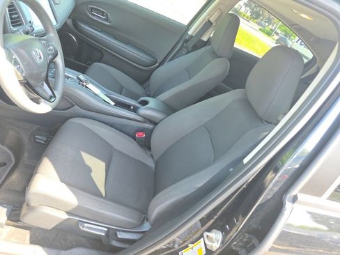 Used 2019 Honda HR-V EX image 10