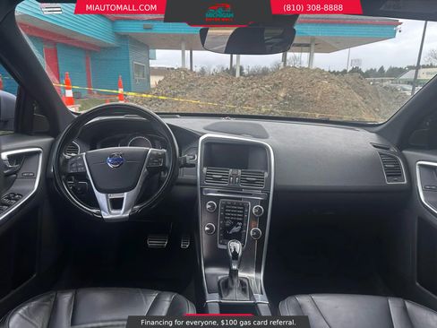 Used 2015 Volvo XC60 T6 R-Design Platinum image 10