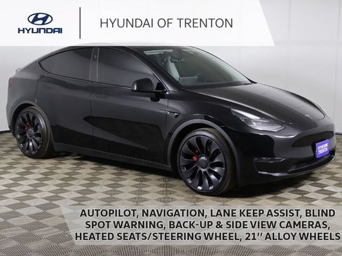Used 2024 Tesla Model Y Performance AWD/4WD image 1