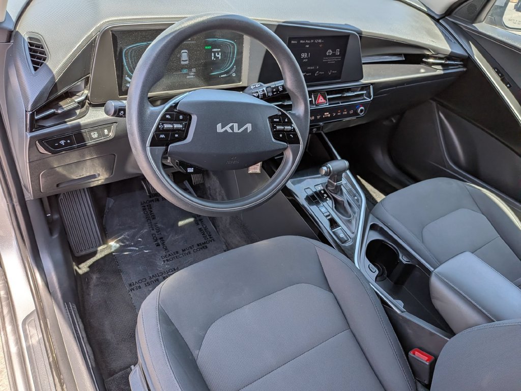 Used 2025 Kia Niro LX FWD image 16