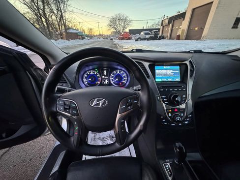 Used 2013 Hyundai Azera w/ Technology Pkg image 13