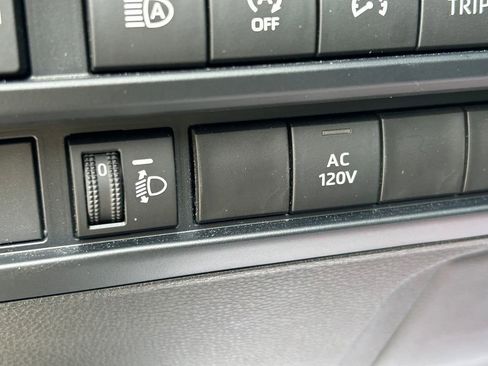 Used 2023 Toyota Tundra Limited w/ Power Package AWD/4WD image 27