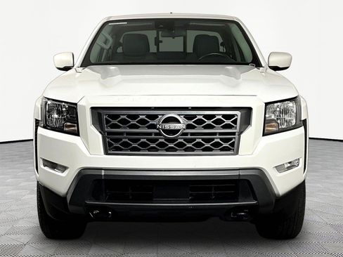 Certified 2024 Nissan Frontier SV w/ SV Convenience Package AWD/4WD image 2