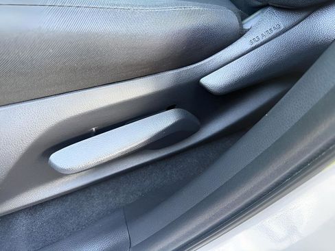 Used 2021 Toyota RAV4 LE image 26