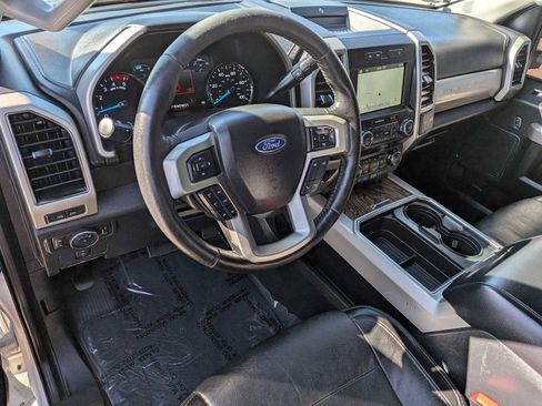 Used 2019 Ford F350 Lariat AWD/4WD image 2